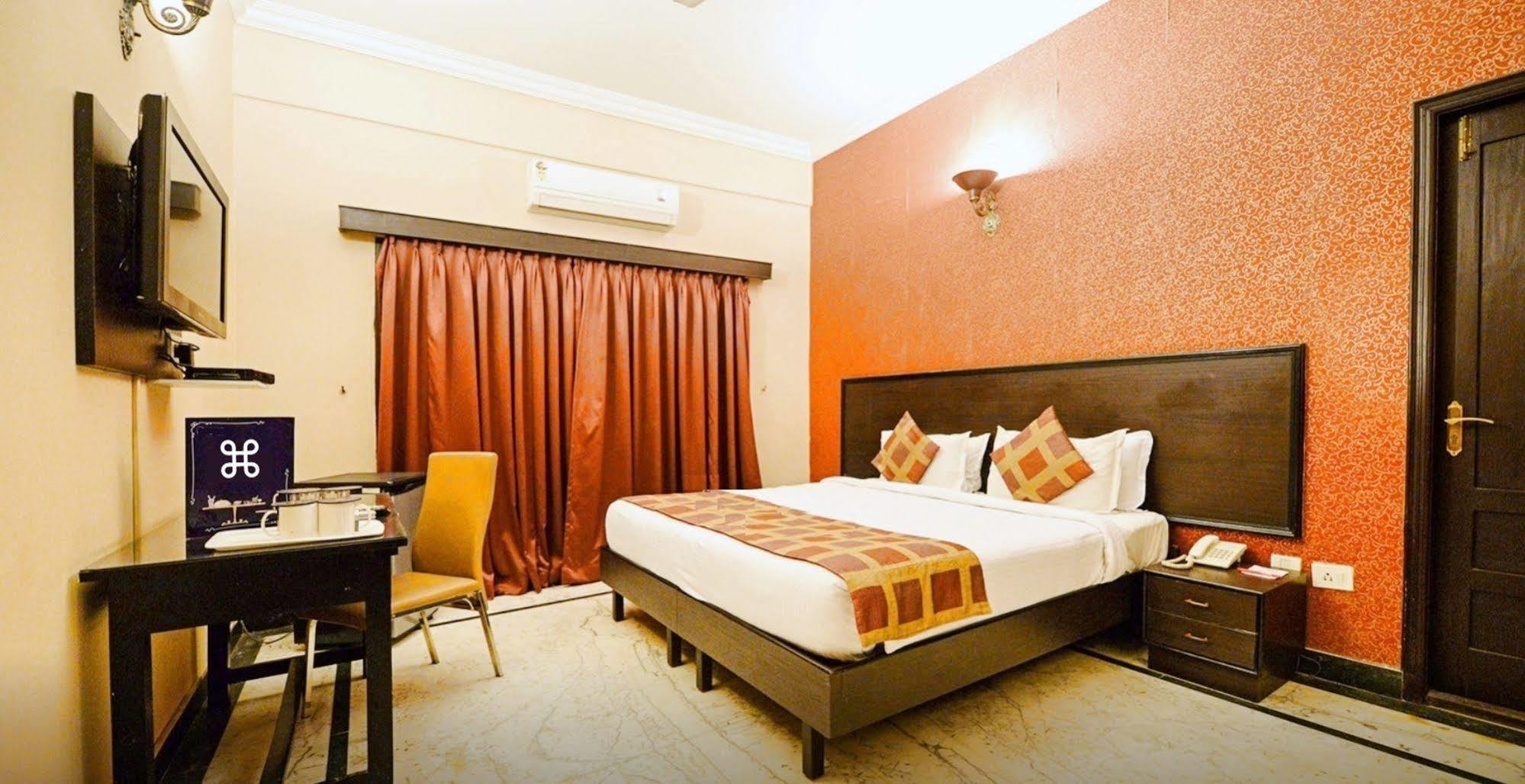 Genx Banjara Hill 1589 Hotel Hyderabad Eksteriør billede