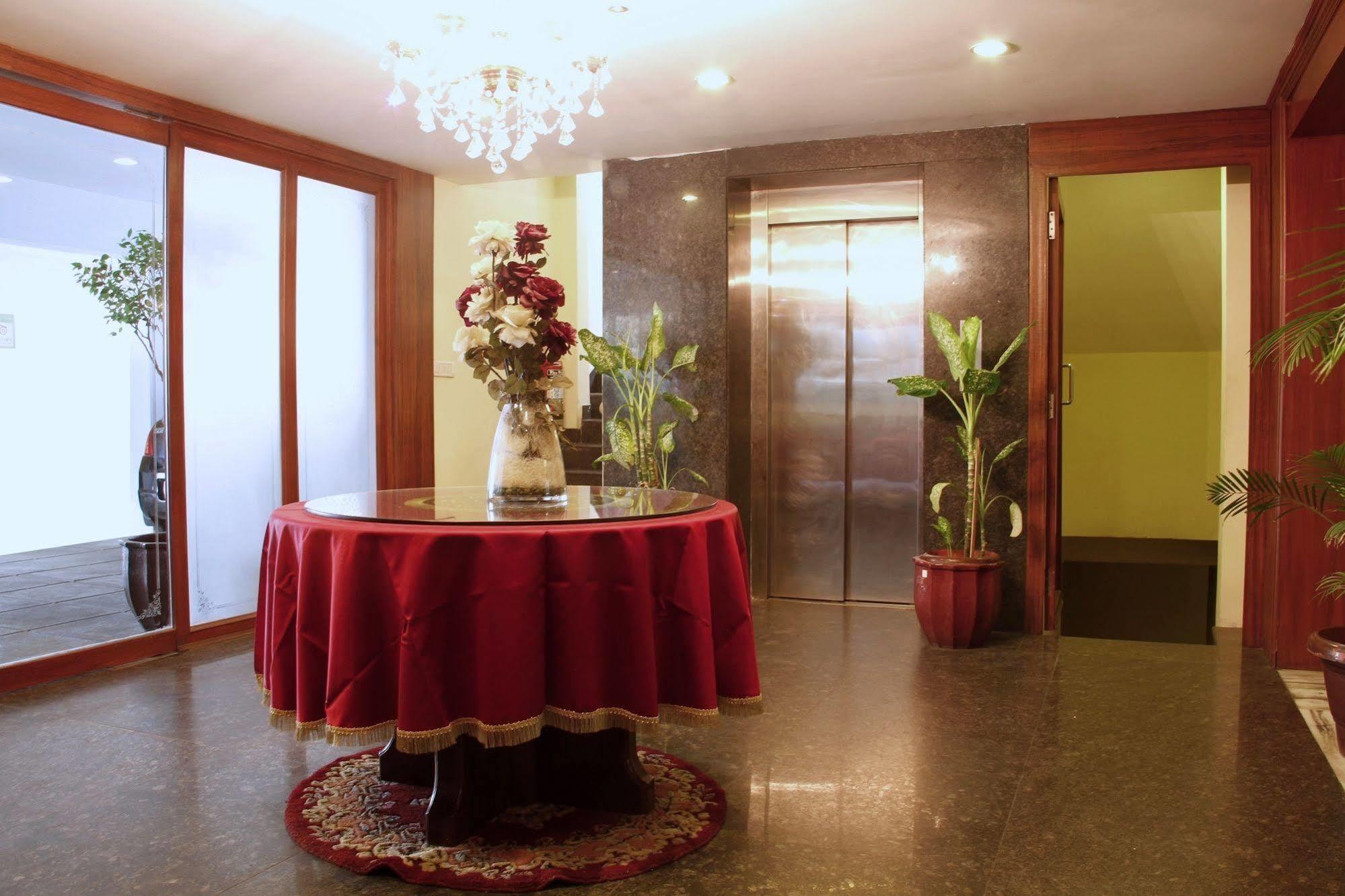 Genx Banjara Hill 1589 Hotel Hyderabad Eksteriør billede