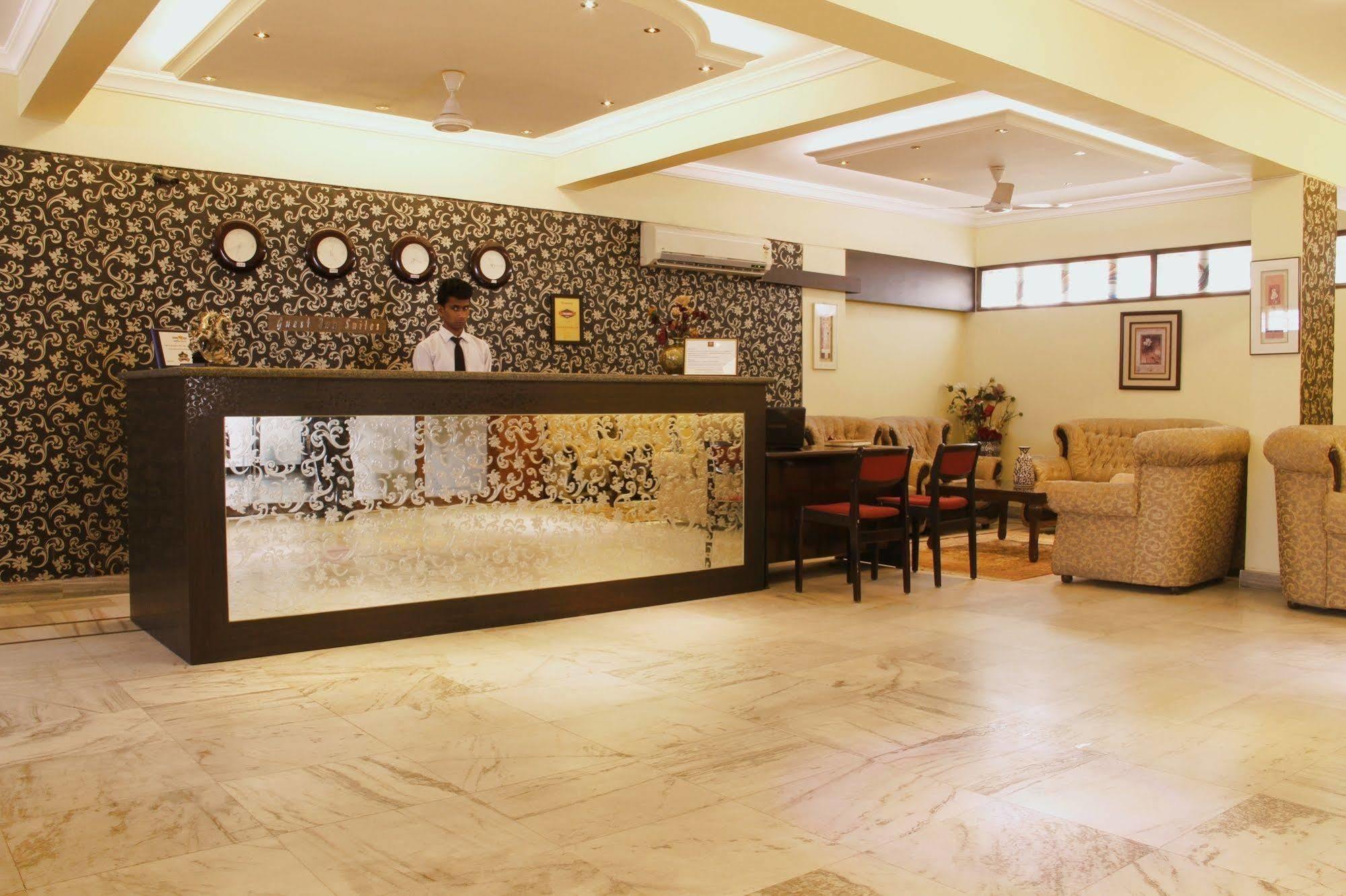 Genx Banjara Hill 1589 Hotel Hyderabad Eksteriør billede